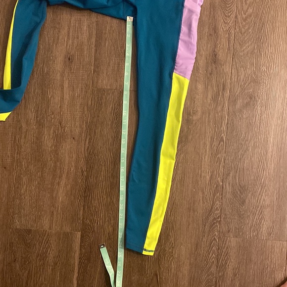 Fabletics- On the Go High Waisted Leggings size XS - Picture 5 of 7